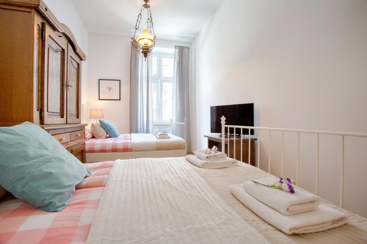 Tyzenhauz Apartments Economy คราคูฟ ภายนอก รูปภาพ