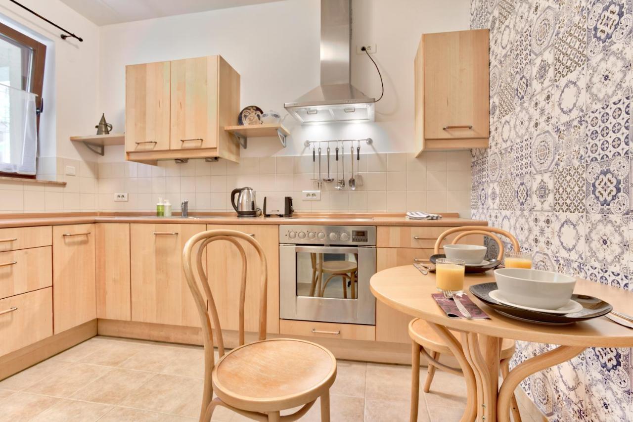 Tyzenhauz Apartments Economy คราคูฟ ภายนอก รูปภาพ