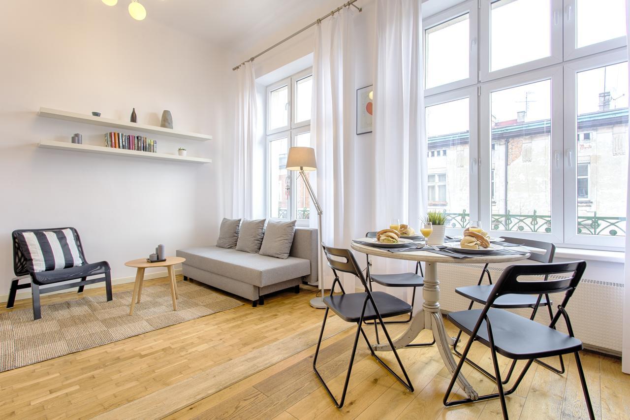Tyzenhauz Apartments Economy คราคูฟ ภายนอก รูปภาพ